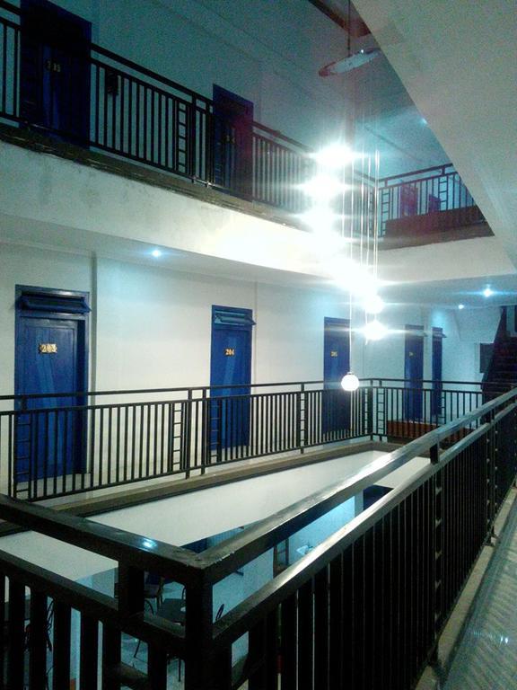 Zameena Guest House Cimahi Esterno foto