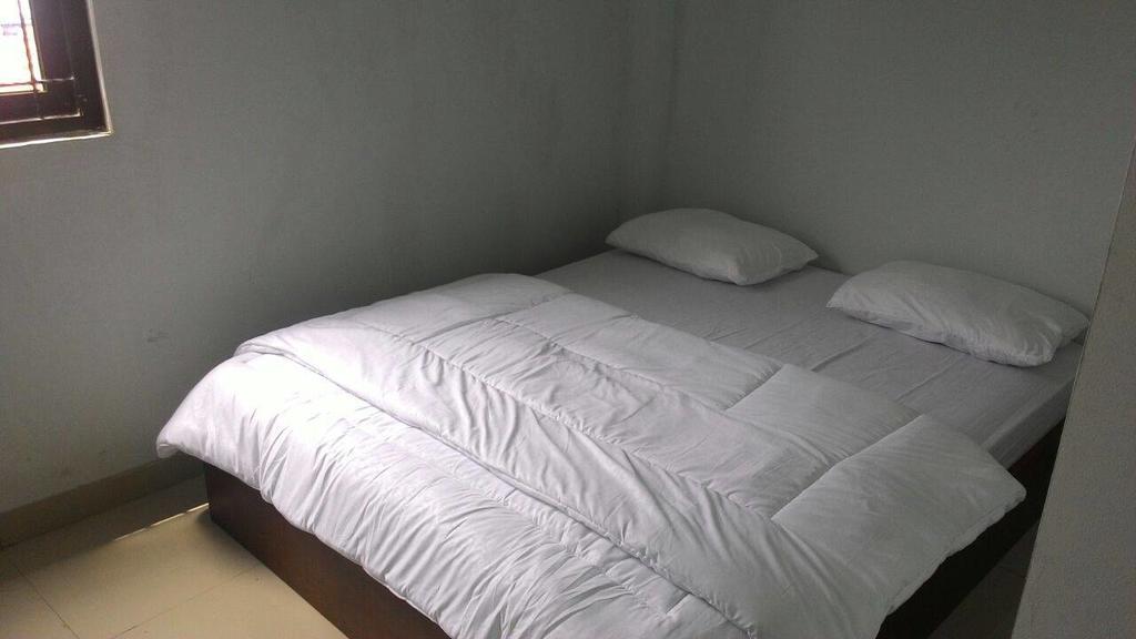 Zameena Guest House Cimahi Esterno foto