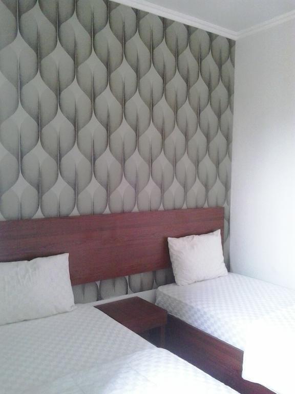 Zameena Guest House Cimahi Esterno foto